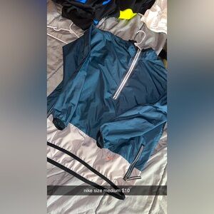 nike windbreaker